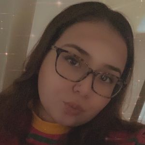 Meet your Posher, Gabriela